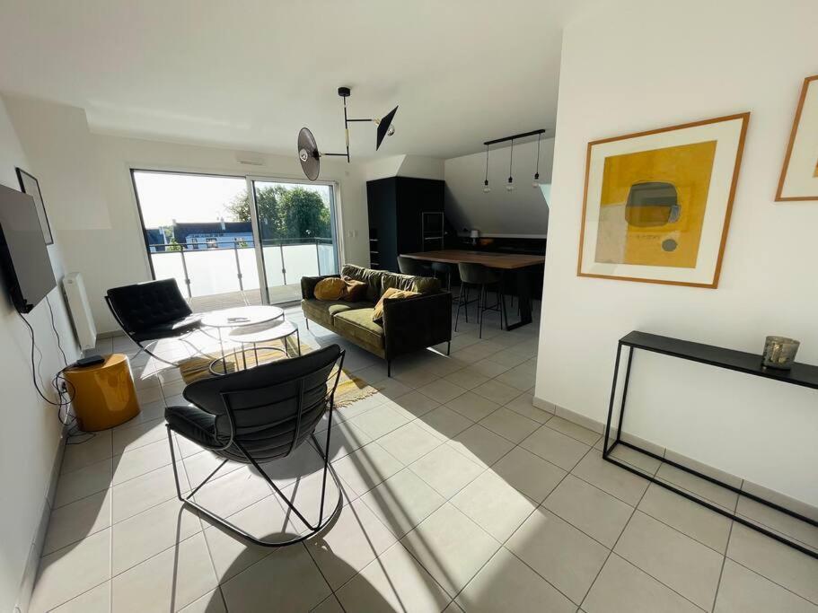 Appartement Lumineux Et Spacieux, Terrasse Et Parking Prive Concarneau Exterior photo